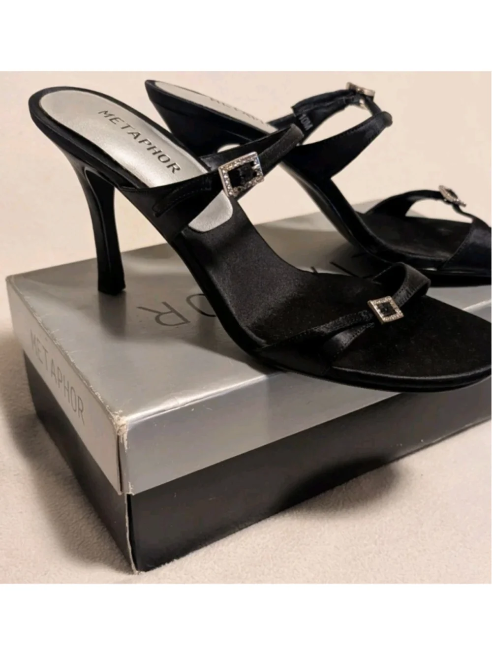 Metaphor Julianna Back Satin Strappy Shoes Size 10 N42